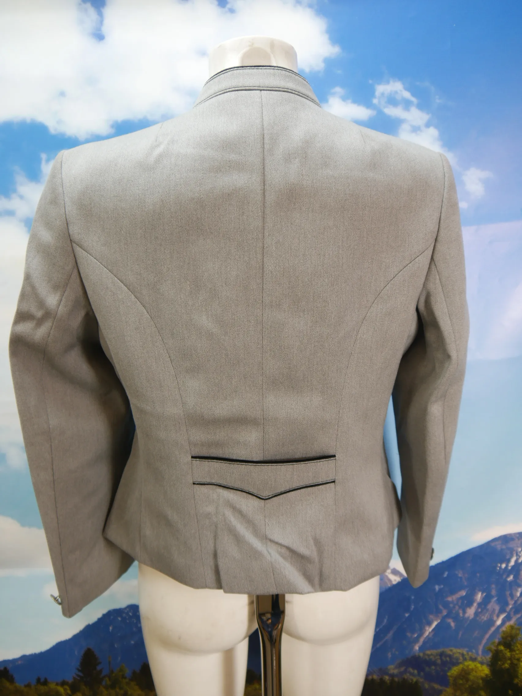 Alpen Tracht grau wunderschön mit Münzknöpfe süße Trachtenjacke Jacke Gr.38