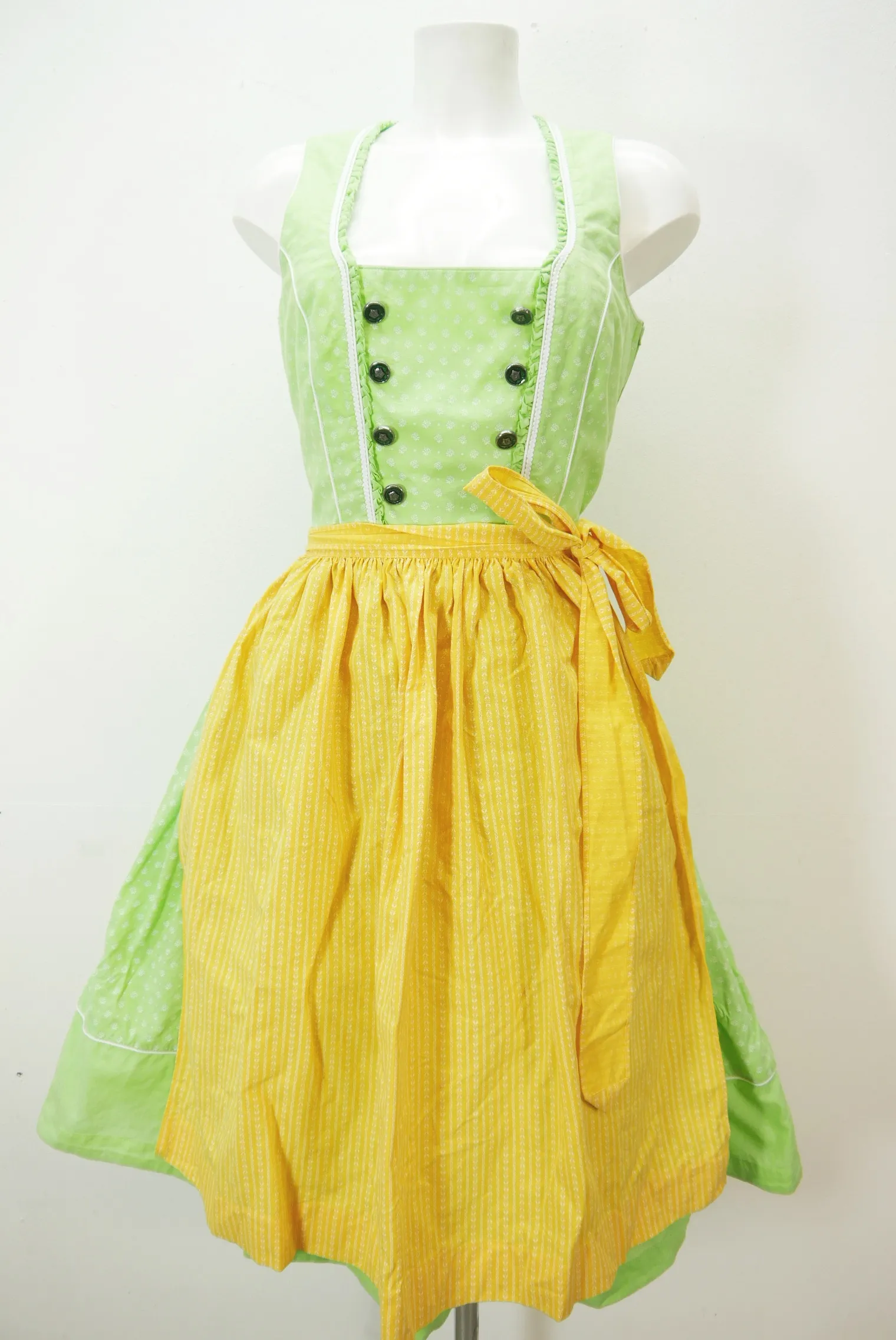 Herrlich grün Baumwolle mit Balkonett großartiges Dirndl mit Schürze Gr.36