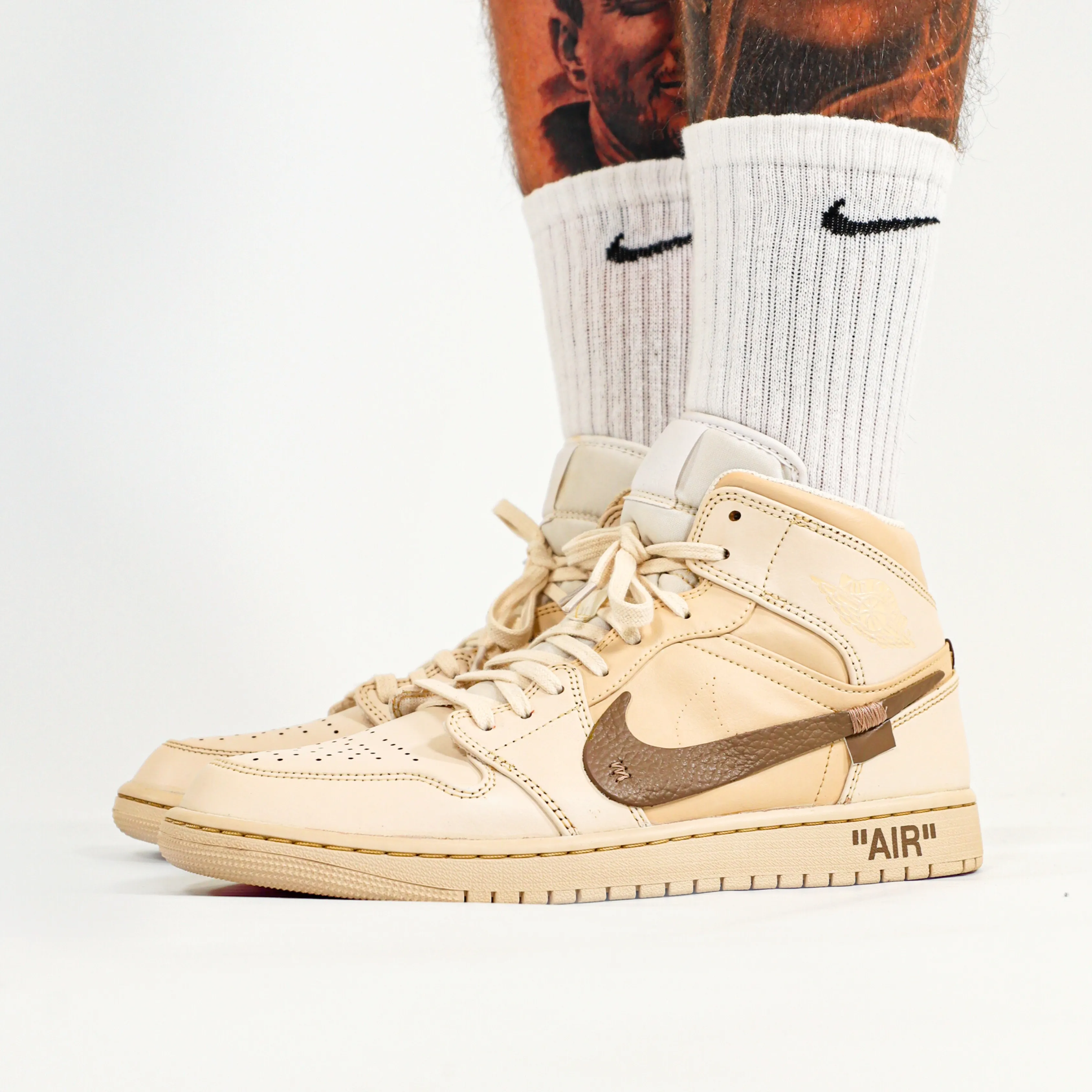 Nike Jordan 1 Mid - Coffee Swoosh