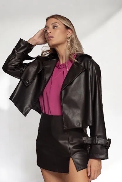 TRENDIGE IMANA-KUNSTLEDERJACKE